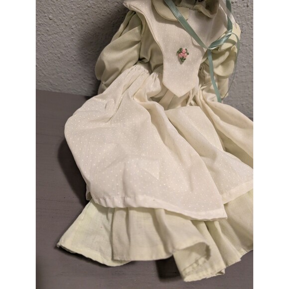 Vintage Porcelain Doll 16” Southern Belle Green Dress Straw Hat Victorian Style - Picture 6 of 10